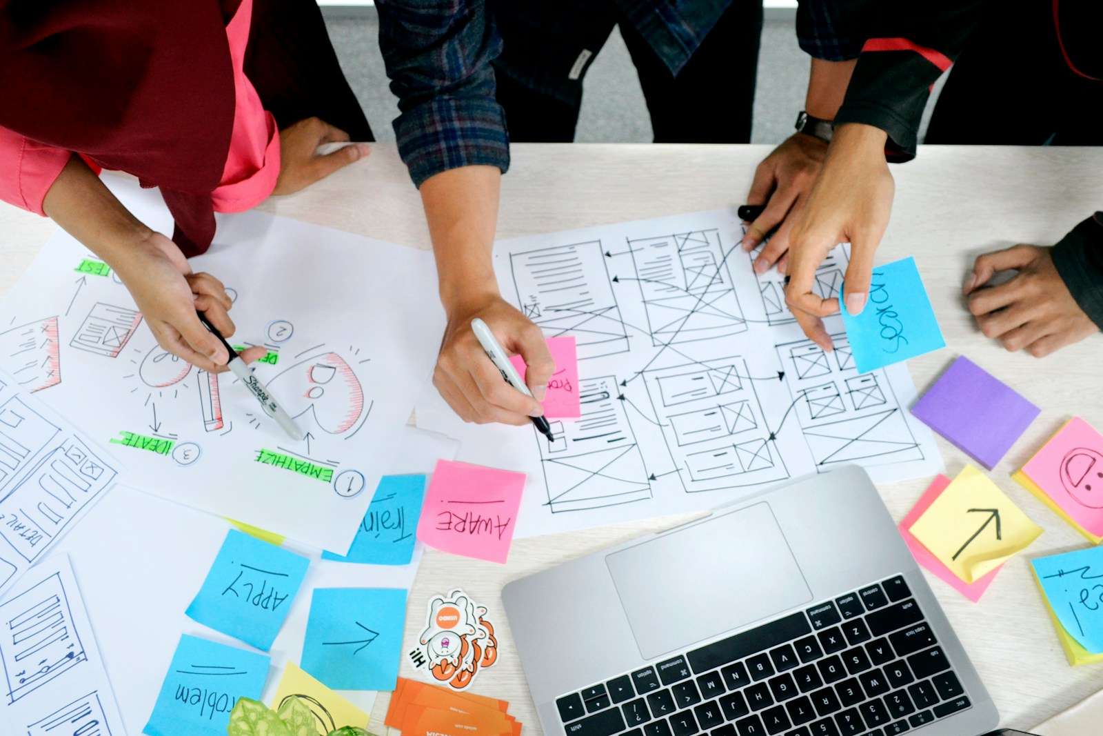 The Role of UX/UI Design in Improving Customer Conversions